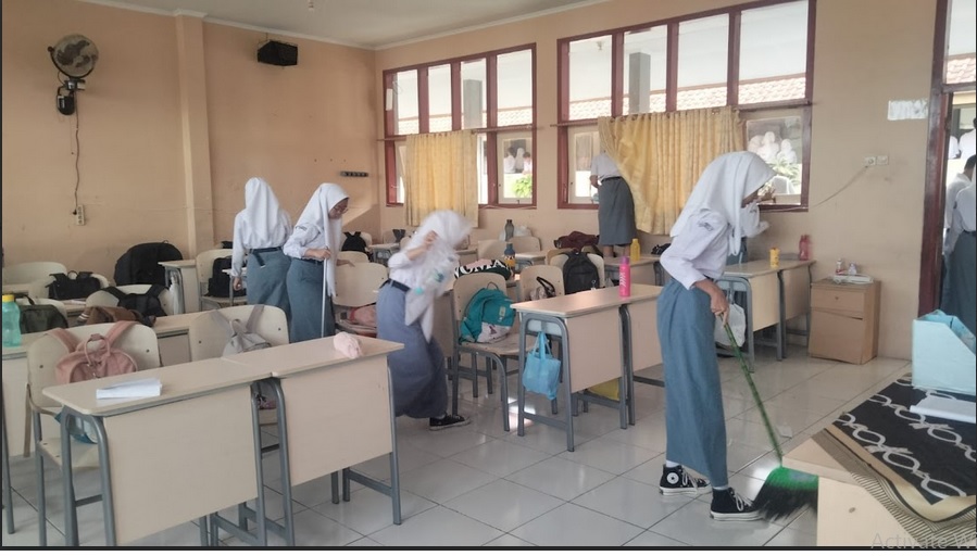 Pacawaluya Lingkungan Bersih Pacawaluya Lingkungan Bersih